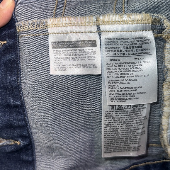 Levi Strauss & CO. Jean jacket with patches - Picture 7 of 11